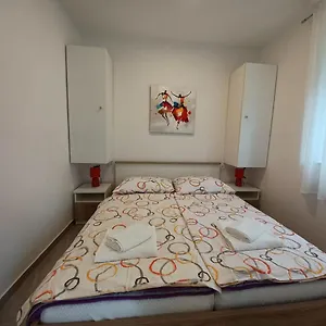 Leon 1 Apartment